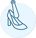 В своём основании рожок имеет углубление под пятку – нога легко соскальзывает по рожку, и обувь свободно надевается.